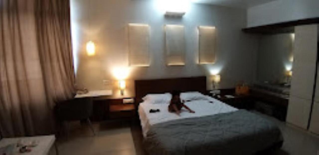 Hotel Maratha Residency,Ratnāgiri Zewnętrze zdjęcie